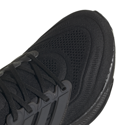 Chaussure Adidas Ultraboost Light – Légèreté, Énergie & Confort Révolutionnaire