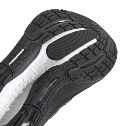 Chaussure Adidas Ultraboost Light – Légèreté, Énergie & Confort Révolutionnaire