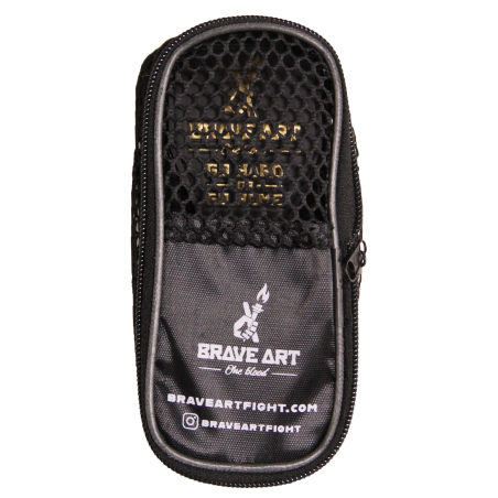 Bandes de Boxe Brave Art 4,5 m – Noires avec Logo Doré – BABBG