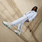 Lacoste L003 2K24 – Sneakers homme au style audacieux et futuriste - 47SMA0013-082 Lacoste L003 2K24 – Sneakers homme au style audacieux et futuriste - 47SMA0013-082