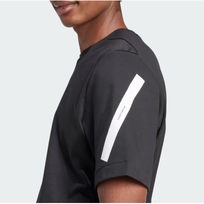 T-shirt adidas Z.N.E. JC7920 – Confort, style et protection solaire