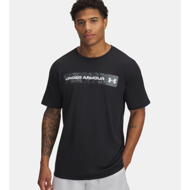 T-shirt à manches courtes UA Camo Chest Stripe pour homme T-shirt à manches courtes UA Camo Chest Stripe pour homme