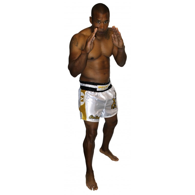 Muay Thaï Short Gold Brave Art - BATHSHWG Muay Thaï Short Gold Brave Art - BATHSHWG